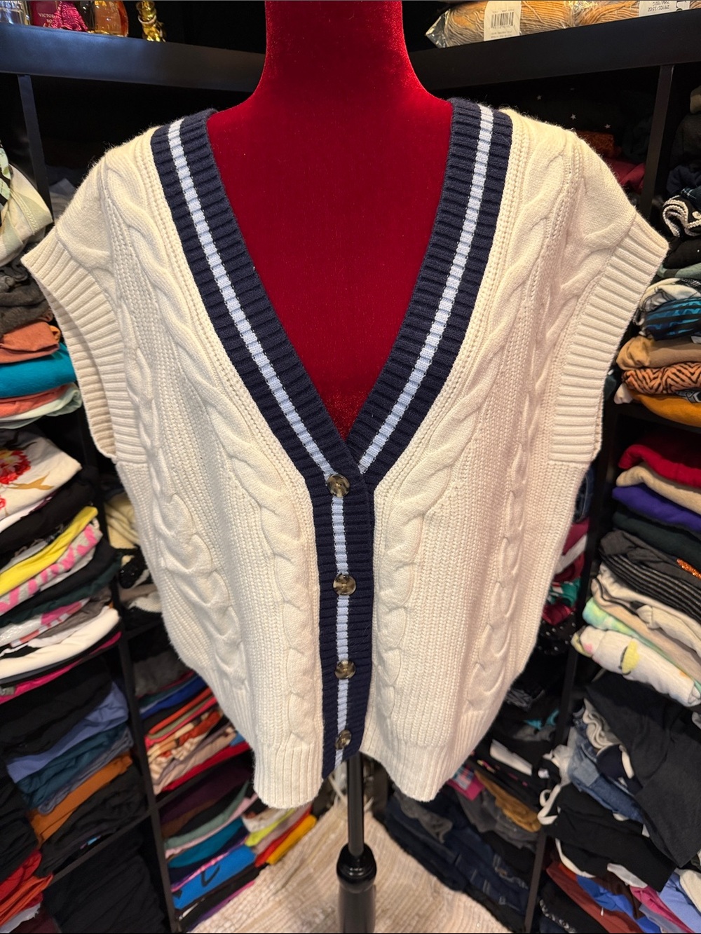 #589. Torrid knit sweater vest. White. NWT. 1x
